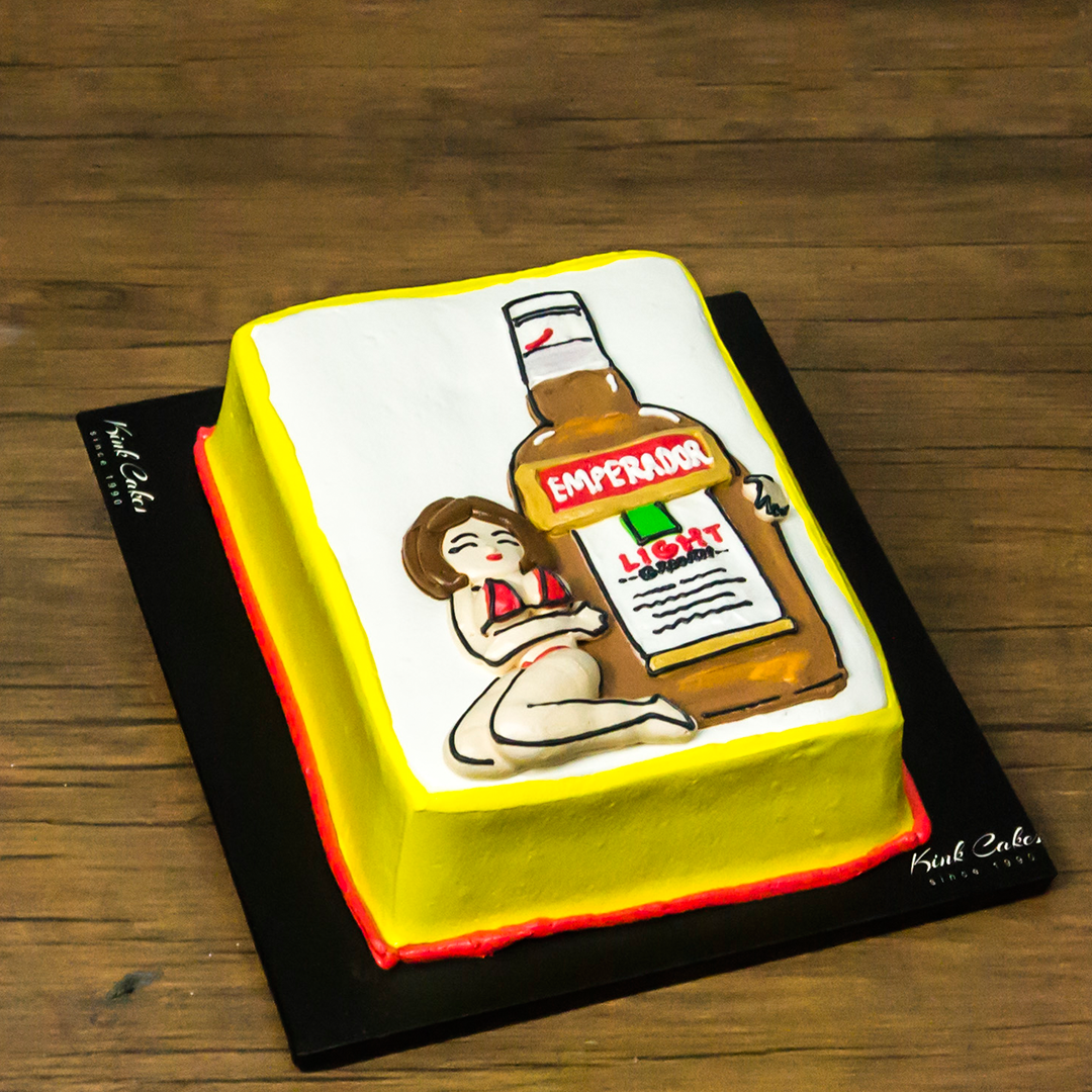 Empi-01 Cake by Kink Cakes | Iskaparate